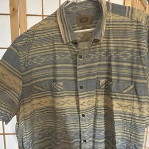Men’s dress/ casual shirt